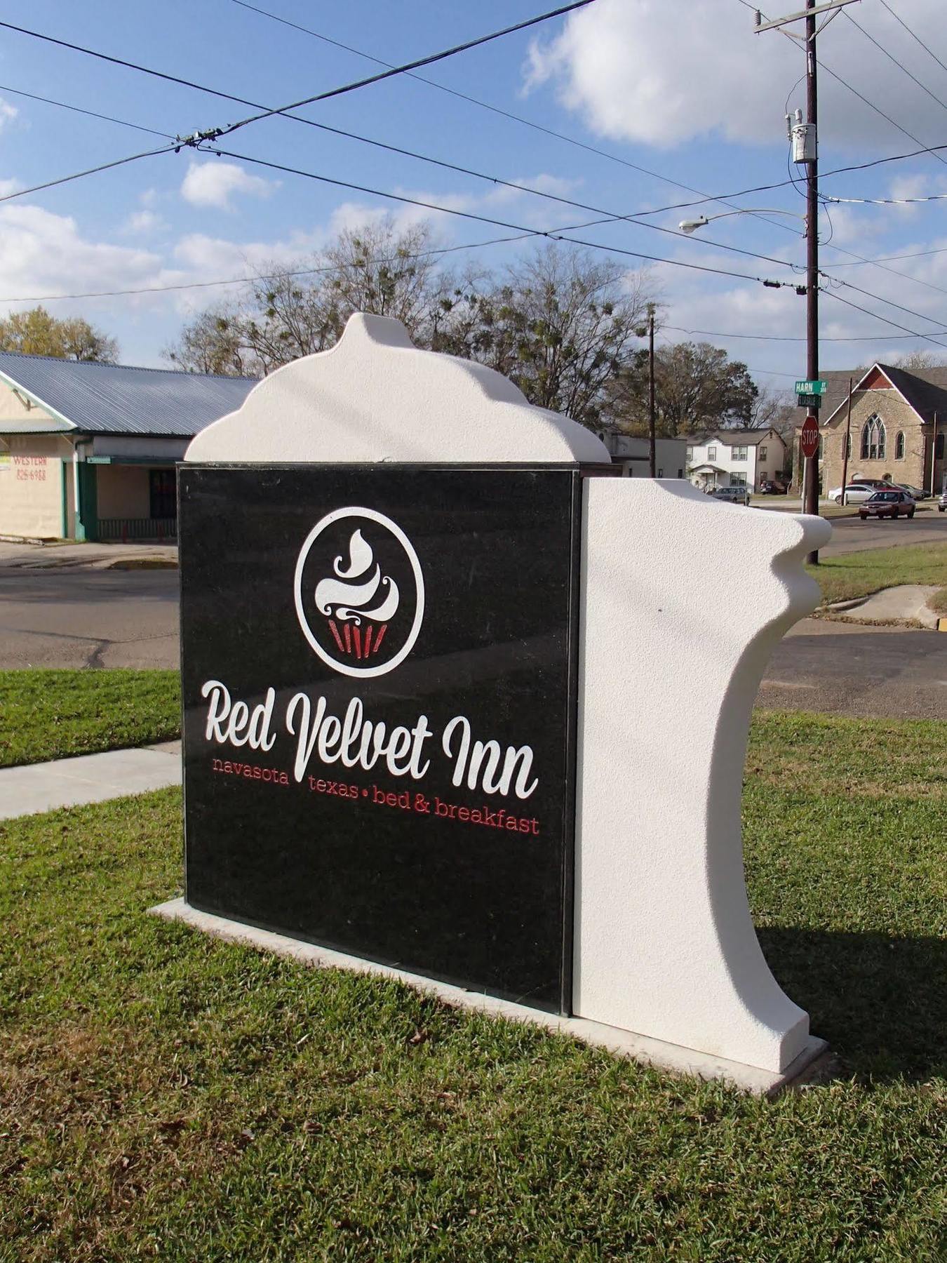 Red Velvet Inn Navasota Экстерьер фото